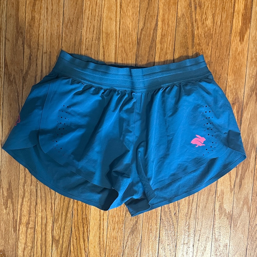 EUC rabbit fuel n fly 3”, size xs